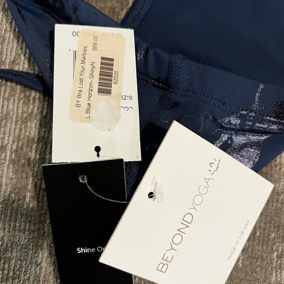 * SOLD * BRAND NEW Beyond Yoga top (L) / pant (M) set - Picture 7 of 9